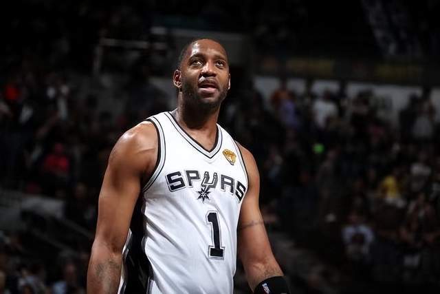 场均25分14篮板！杨文学蝉联NBL常规赛MVP