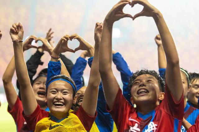 欧文23+8+10汤普森13中3 独行侠力克勇士4连胜