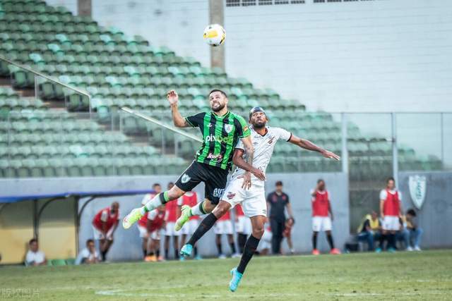 特雷杨复出老鹰惜负黄蜂 骑士轻取灰熊止3连败