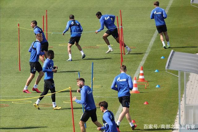 解说:李凯尔不适合中国队 但敬佩他的职业精神